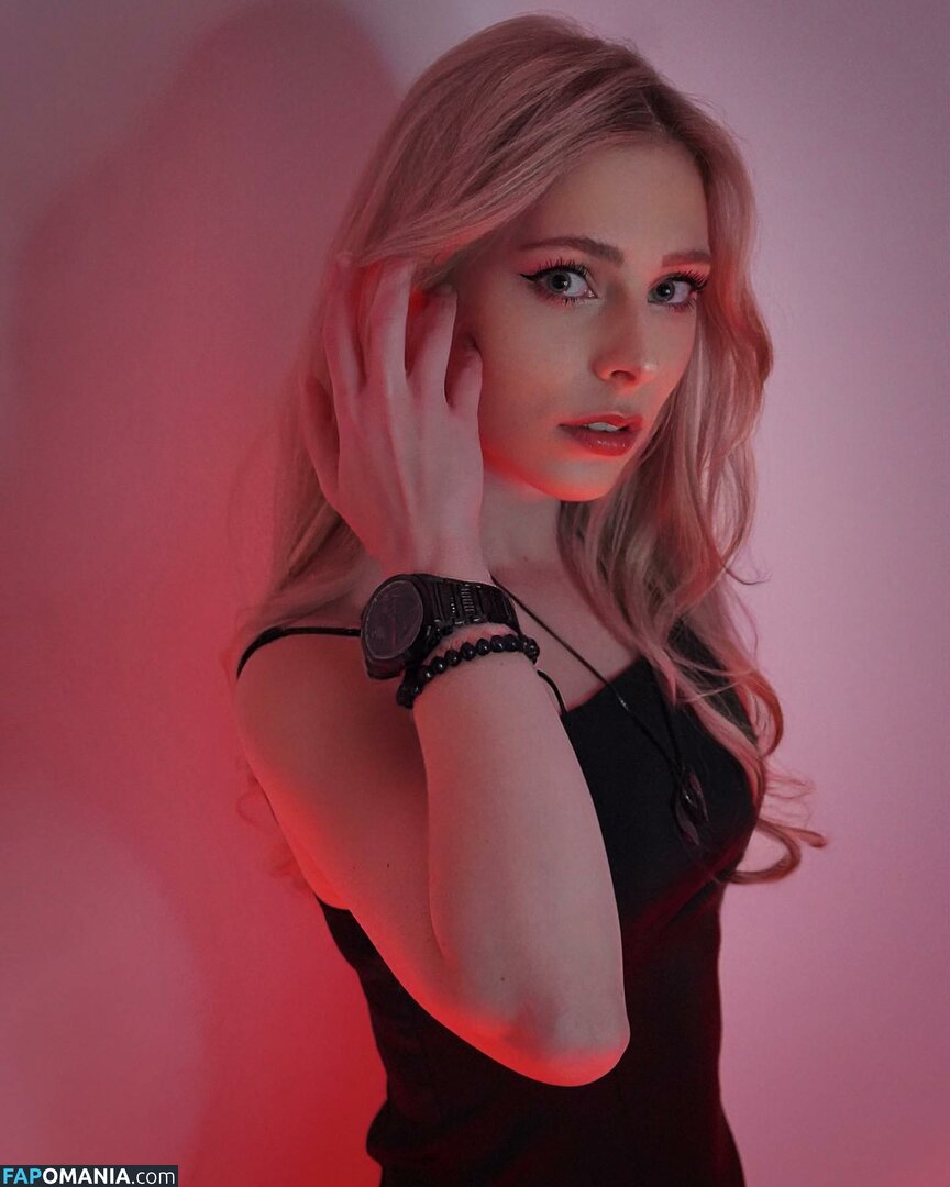 Milschbaum / Sonja / https: Naken OnlyFans  Läckta Foto #1