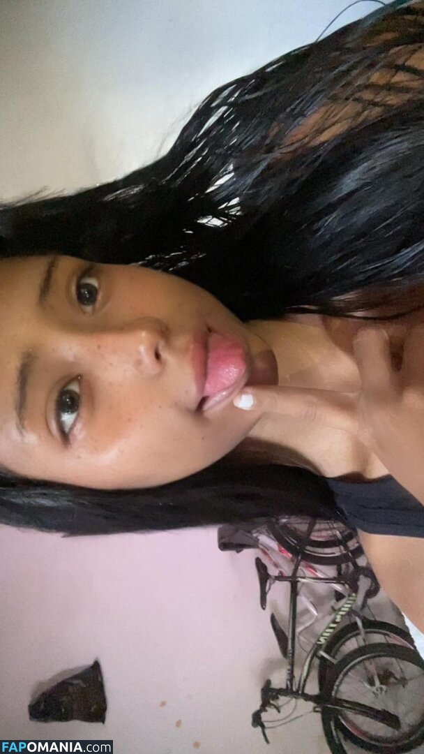 mariacoelhinhosfofo / mimiesquisitinha Naken OnlyFans  Läckta Foto #1