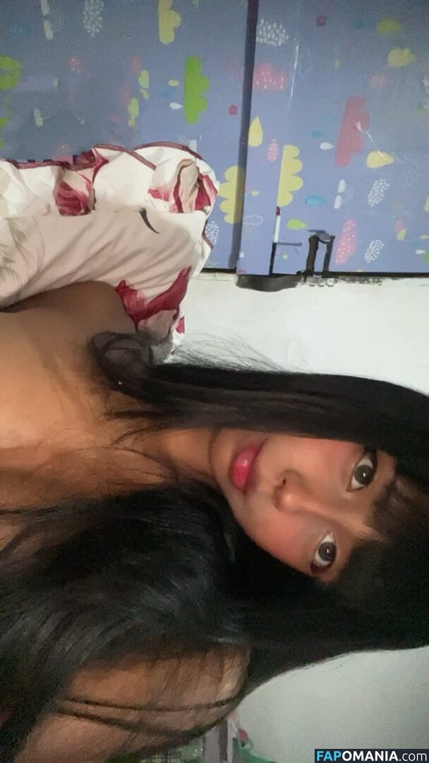 mariacoelhinhosfofo / mimiesquisitinha Naken OnlyFans  Läckta Foto #4