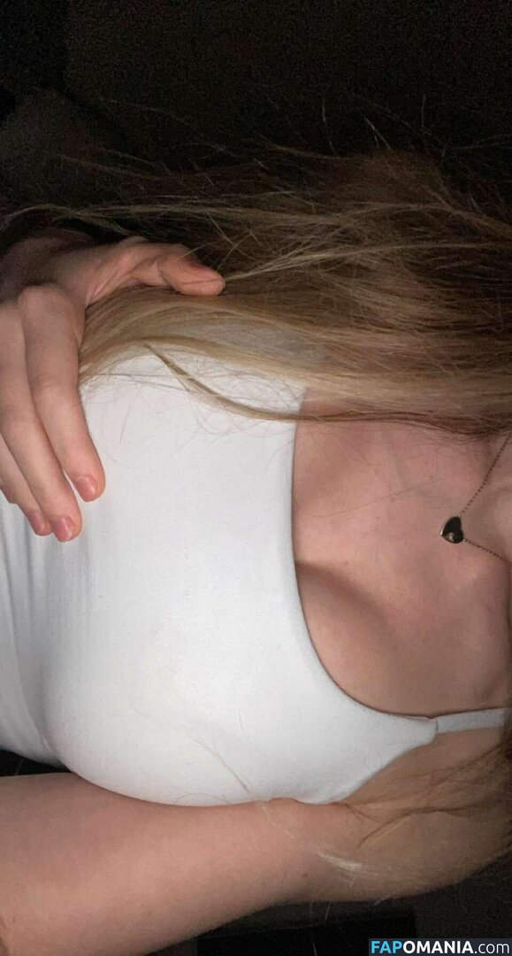 Mira.004 / model_mira Naken OnlyFans  Läckta Foto #2