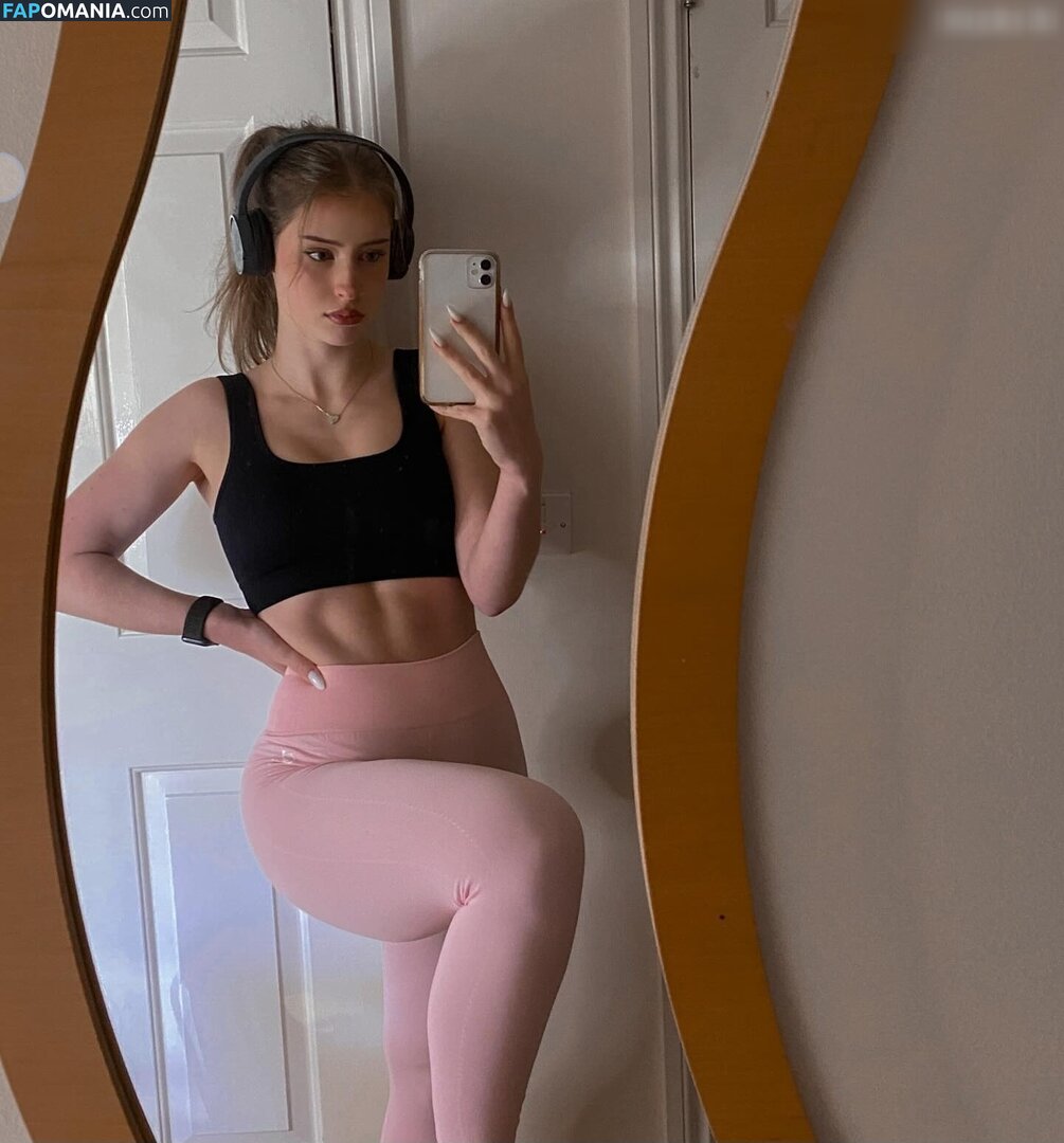 Mira Szalma / https: / mira.004 Naken OnlyFans  Läckta Foto #245