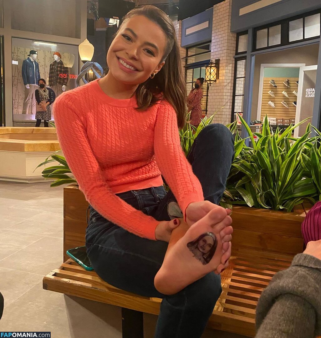 Miranda Cosgrove / MirandaCosgrove / onlyfanssz Naken OnlyFans  Läckta Foto #460