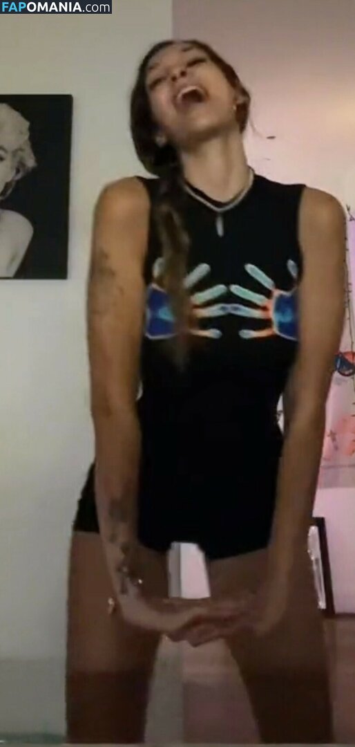 Miss X Bee Brii / miss.x.bee / miss.xbee Naken OnlyFans  Läckta Foto #74