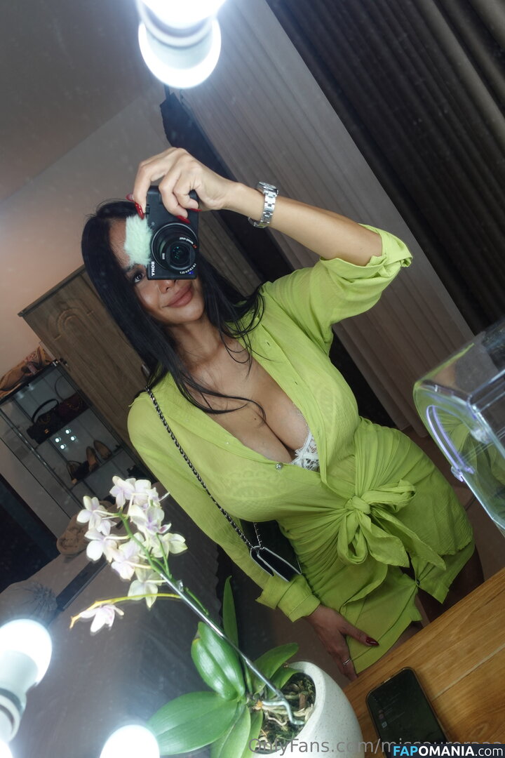 missauroraaa / sassysophyaudaciousaurora Naken OnlyFans  Läckta Foto #7