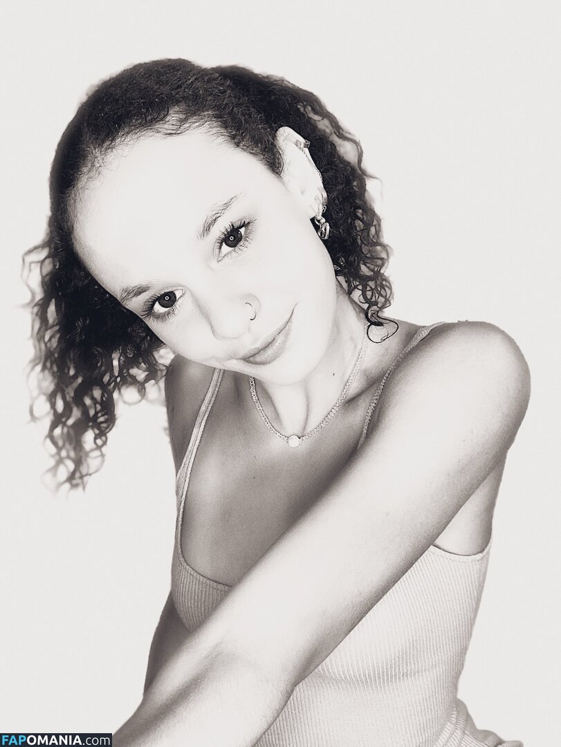 Mayliene / MissFairy Naken OnlyFans  Läckta Foto #2