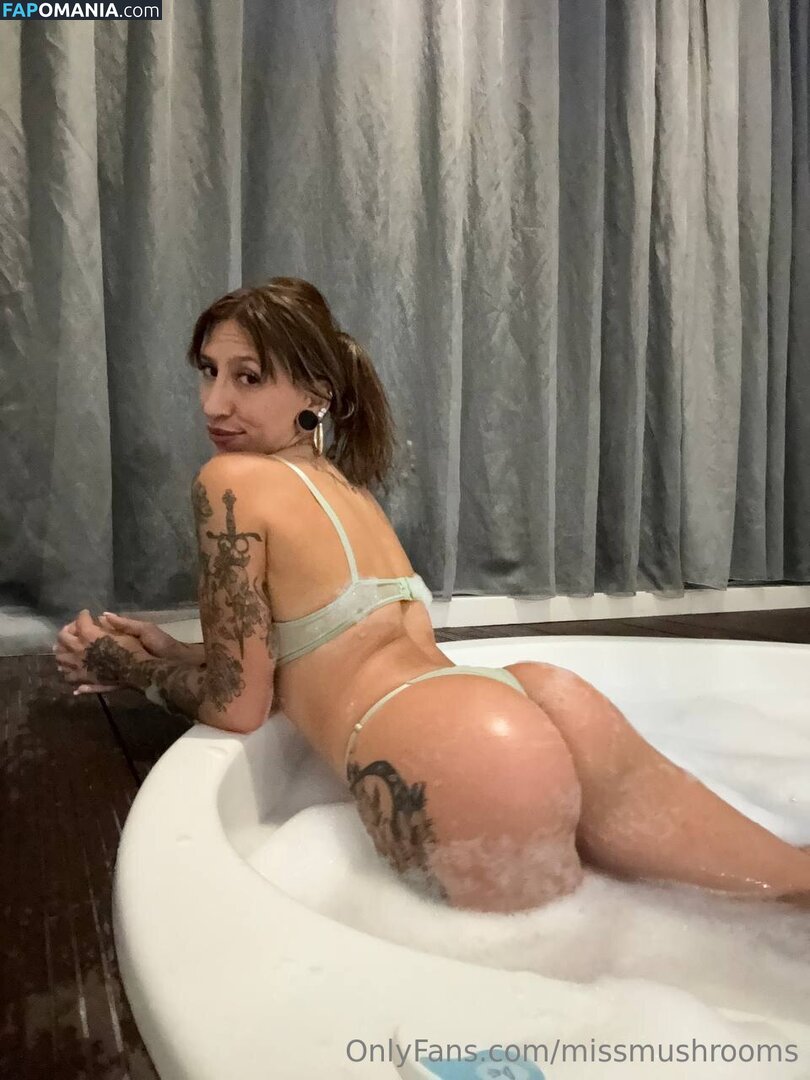 MissMushrooms / missmushr00ms Naken OnlyFans  Läckta Foto #3