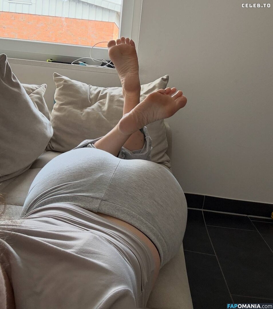 lady.mdk / ladykira / moneydomk Naken OnlyFans  Läckta Foto #70