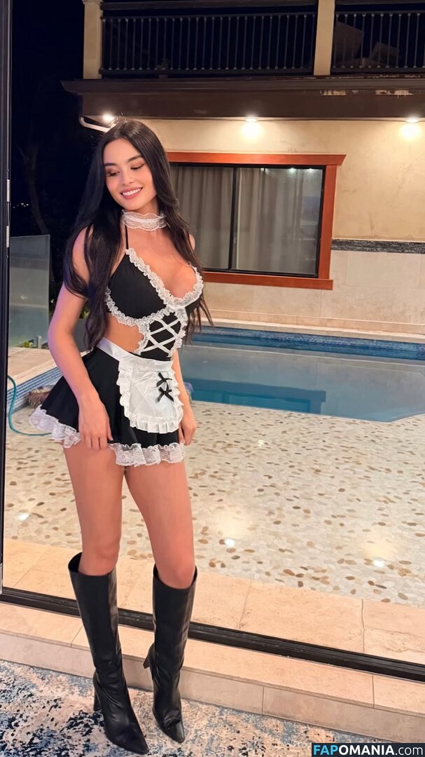 Moni Charlton / monicharlton Naken OnlyFans  Läckta Foto #4