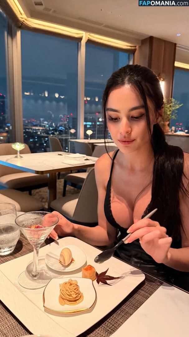 Moni Charlton / monicharlton Naken OnlyFans  Läckta Foto #6