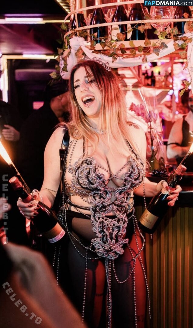 Myriel Monastic / myriel_monastic Naken OnlyFans  Läckta Foto #1