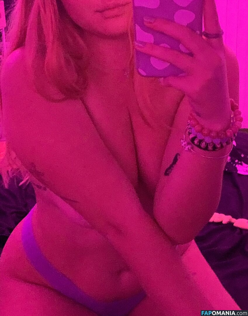 n6nami Naken OnlyFans  Läckta Foto #2