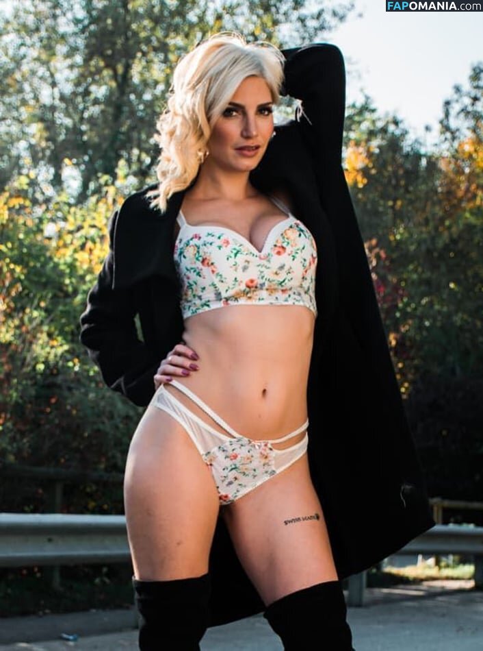 Nadège Lacroix Naken OnlyFans  Läckta Foto #9