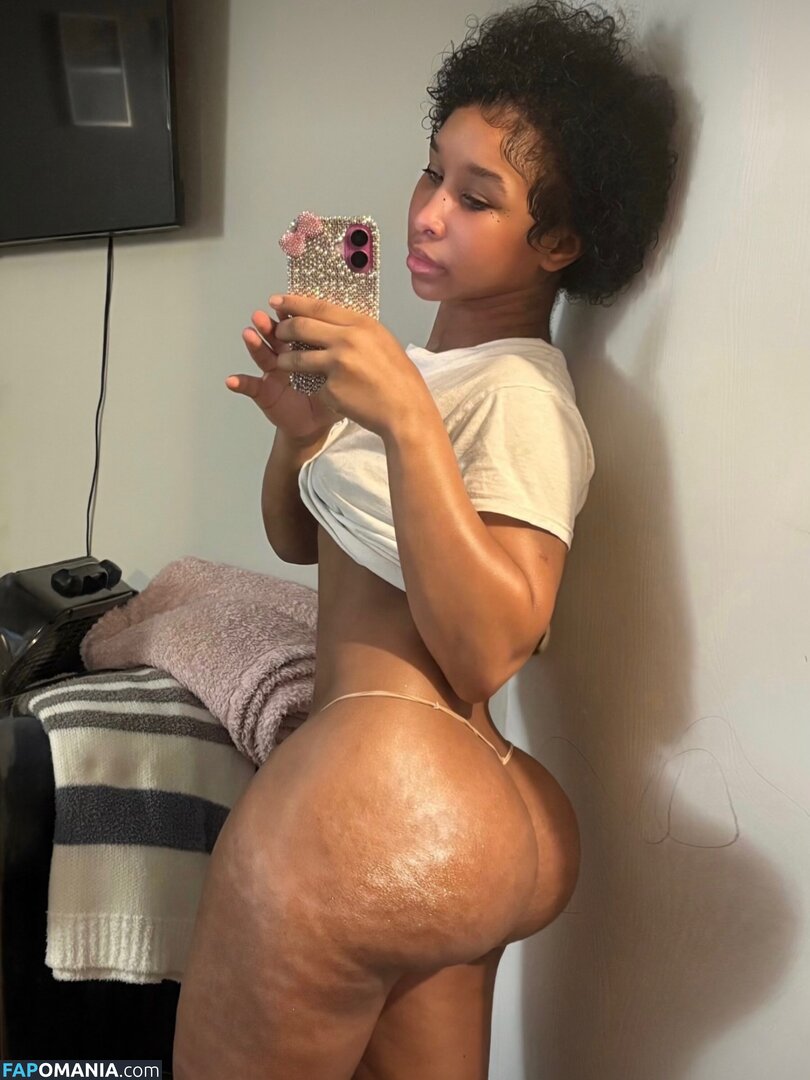 Naebxaa / boujeeea Naken OnlyFans  Läckta Foto #2