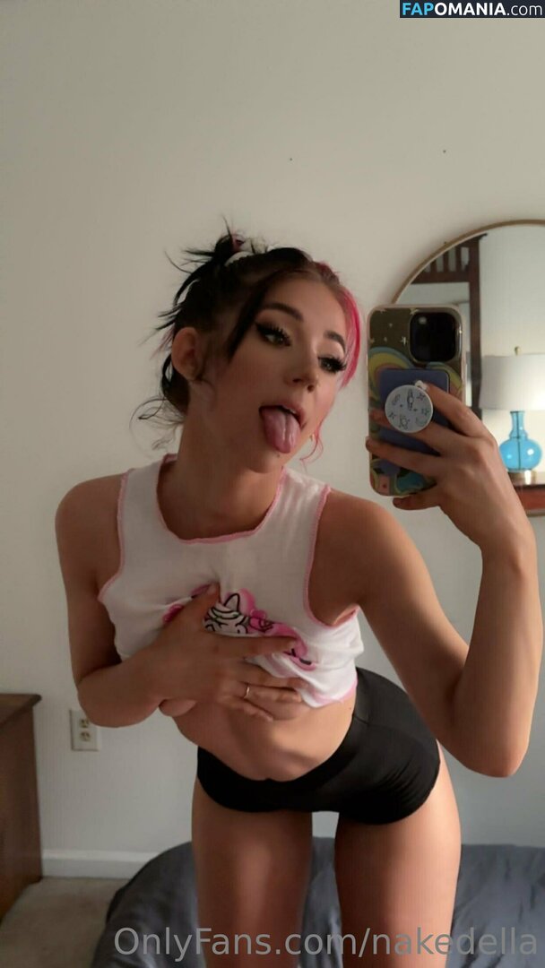nakedella Naken OnlyFans  Läckta Foto #14