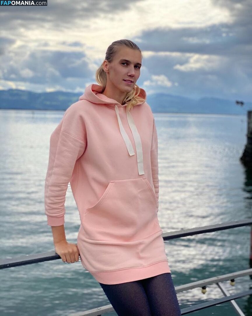 Natália Vieru Naken OnlyFans  Läckta Foto #6