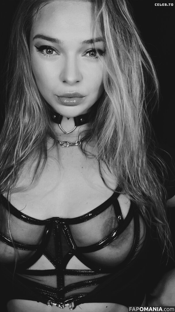 Neevi Naken OnlyFans  Läckta Foto #156