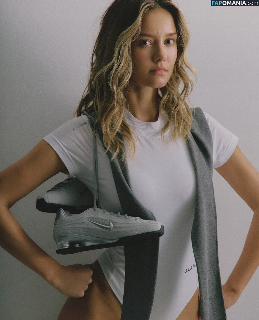 Nicola Cavanis / nicola / nicolaca_ Naken OnlyFans  Läckta Foto #1640