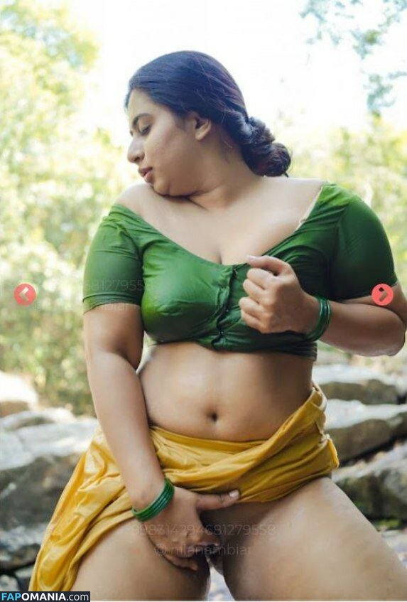 Nila Nambiar / Smera1695 / nilanambiar Naken OnlyFans  Läckta Foto #7