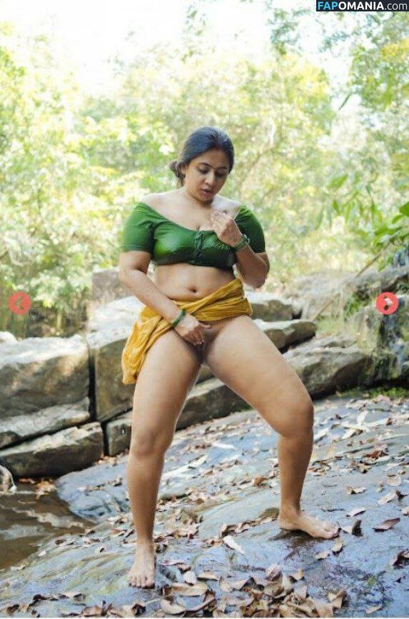 Nila Nambiar / Smera1695 / nilanambiar Naken OnlyFans  Läckta Foto #9