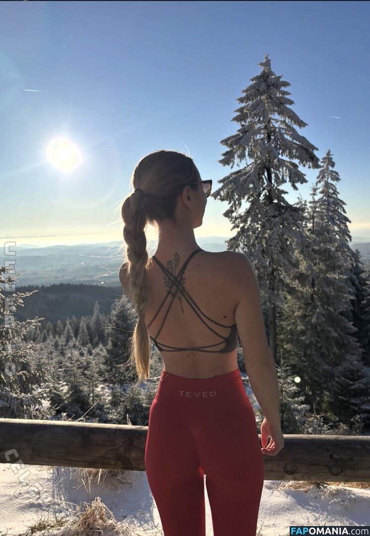 Nina Haberl / niha.original Naken OnlyFans  Läckta Foto #1