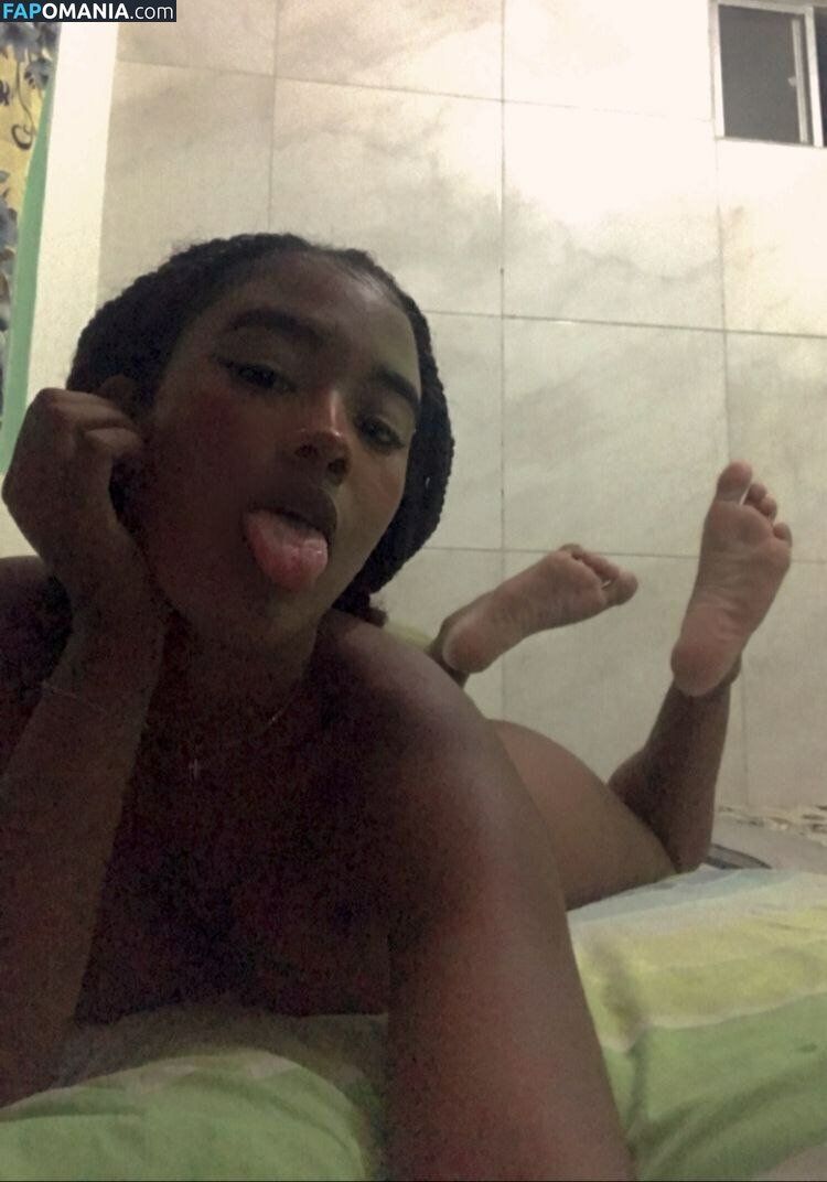 ninfetinha vih / ninfetinhavivi / ninnidavid / shygirlfromeurope Naken OnlyFans  Läckta Foto #4