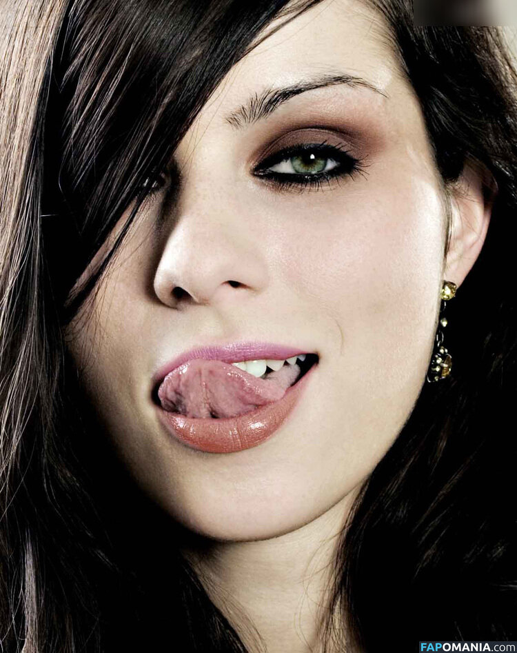 Nora Tschirner / normatschernau Naken OnlyFans  Läckta Foto #2