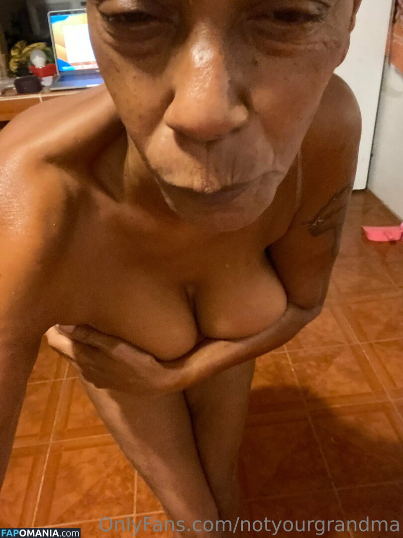 notyourgrandma Naken OnlyFans  Läckta Foto #1