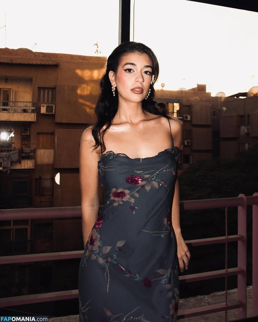 Nourine Abouseada / https: / nourineabouseada Naken OnlyFans  Läckta Foto #7