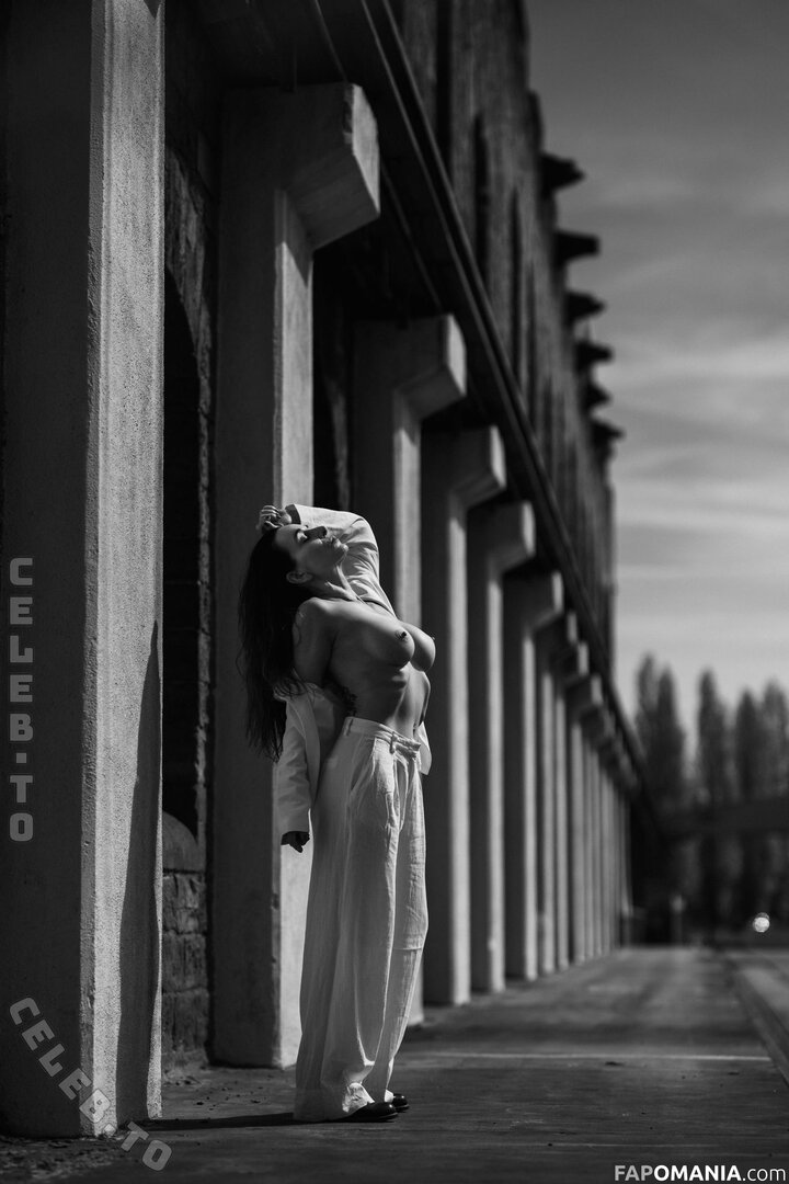 Nude In Public Naken OnlyFans  Läckta Foto #35