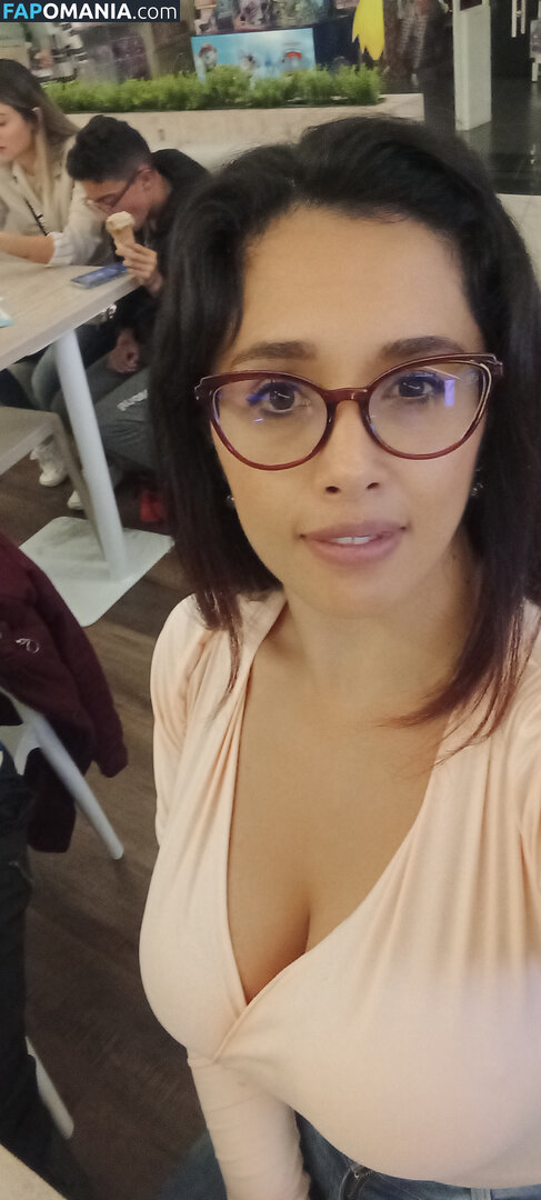 Officefacil / Vivi Becerra / vivi.v / vivi_officefacil / vivib0808 Naken OnlyFans  Läckta Foto #7