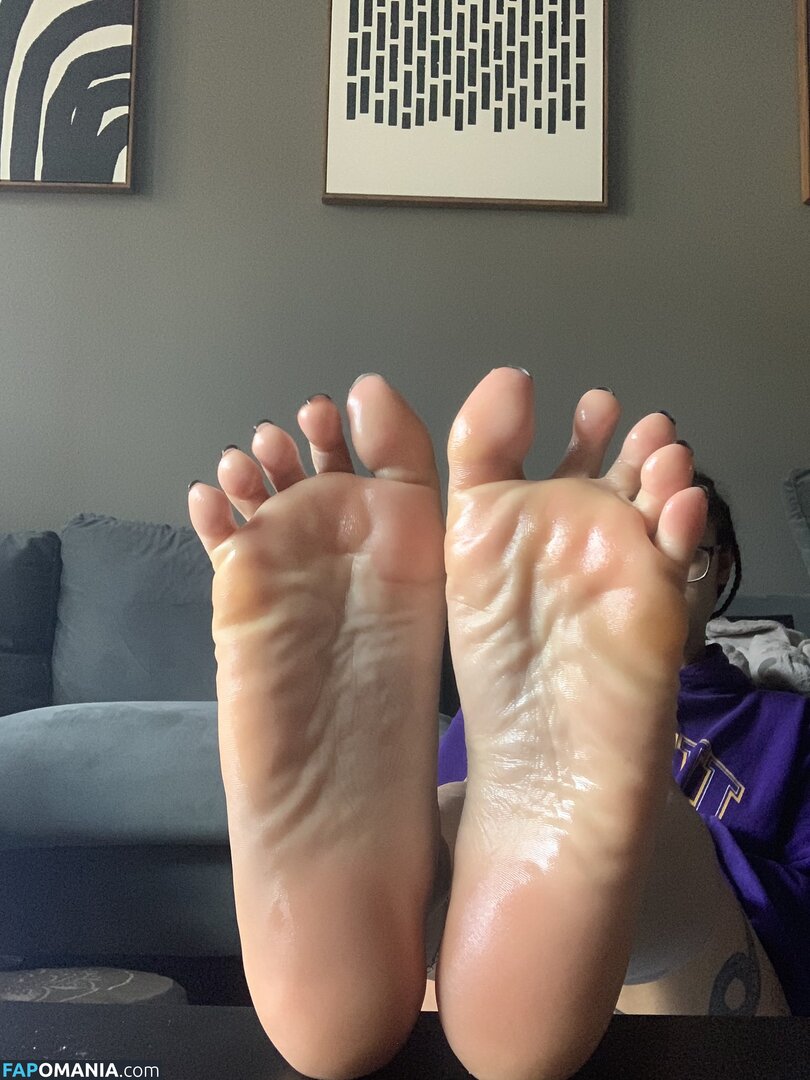 Omgitsbratch / queenbratch Naken OnlyFans  Läckta Foto #1