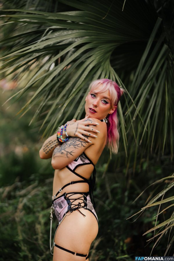 chloeblackz / onevegetabletwo Naken OnlyFans  Läckta Foto #2