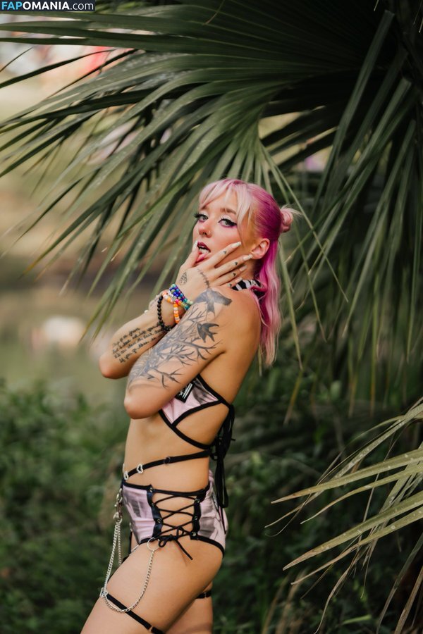 chloeblackz / onevegetabletwo Naken OnlyFans  Läckta Foto #3