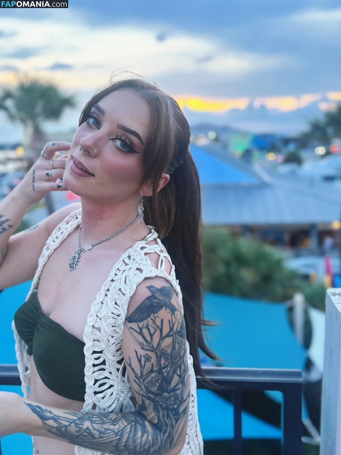 chloeblackz / onevegetabletwo Naken OnlyFans  Läckta Foto #6