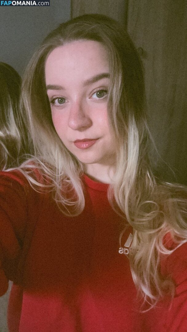 KazzumiXx / Panna Pracusińska- Kazzumixx / https: Naken OnlyFans  Läckta Foto #1