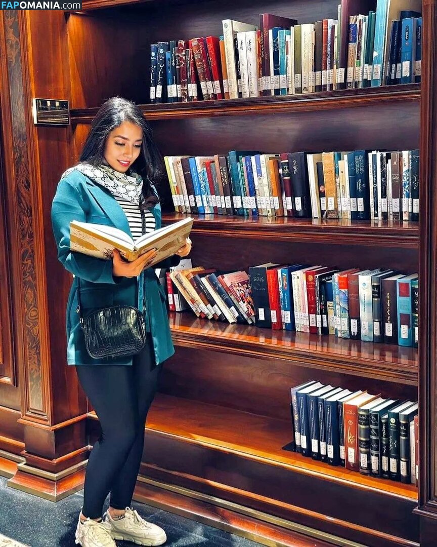 Parya_per / priyavault Naken OnlyFans  Läckta Foto #3