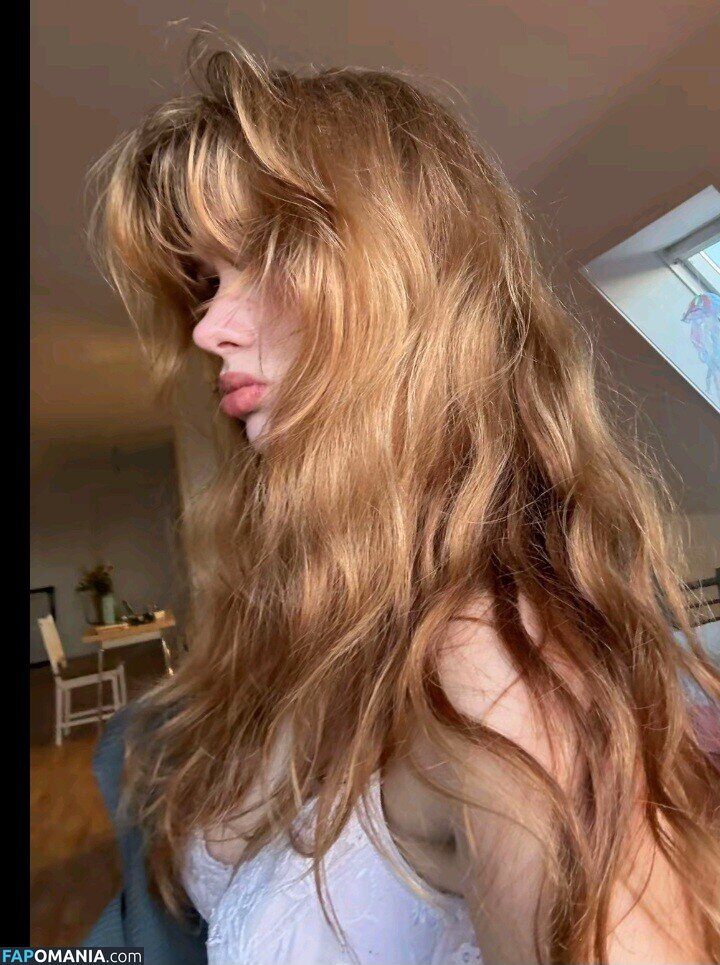 Aurora / allnaturalaurora / andrew ate / patrickbatman111 / patrickbatmanya Naken OnlyFans  Läckta Foto #2