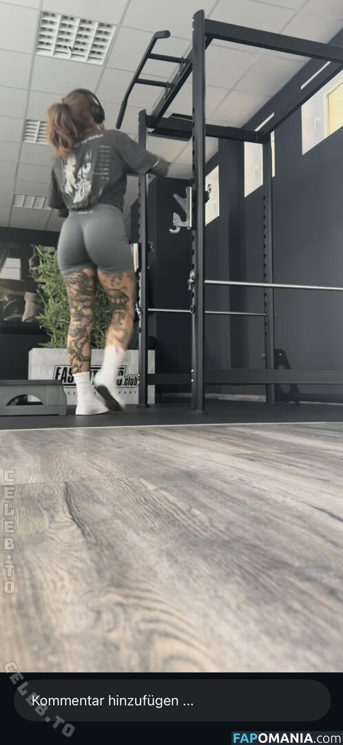 Petra Siebeck / flashinglines / redtatbabe Naken OnlyFans  Läckta Foto #2