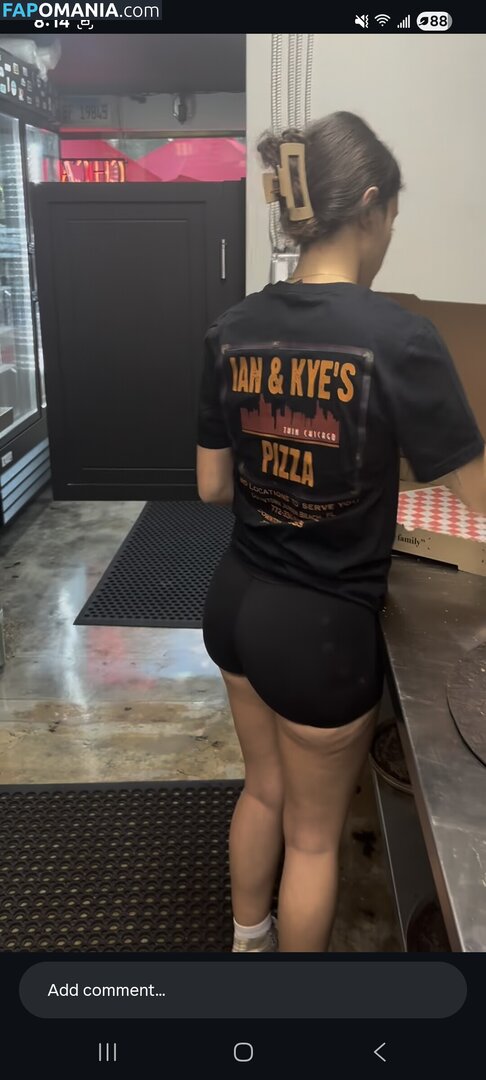 Pizzeria Baddies Naken OnlyFans  Läckta Foto #4