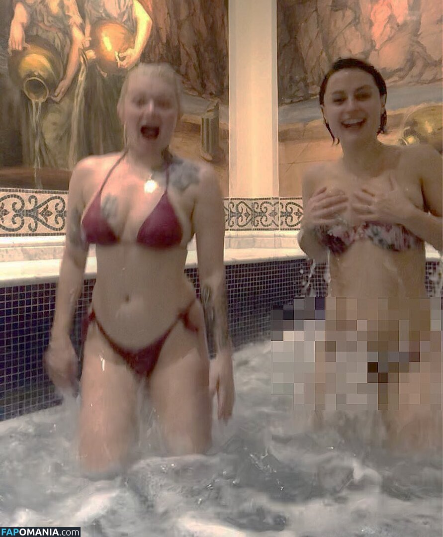 Darts / Polly James / pollyjames Naken OnlyFans  Läckta Foto #4