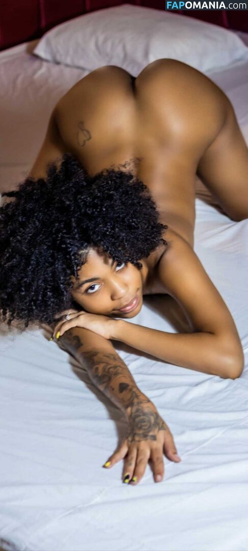 Pretinha Claire / https: / pretinhaclaire Naken OnlyFans  Läckta Foto #4