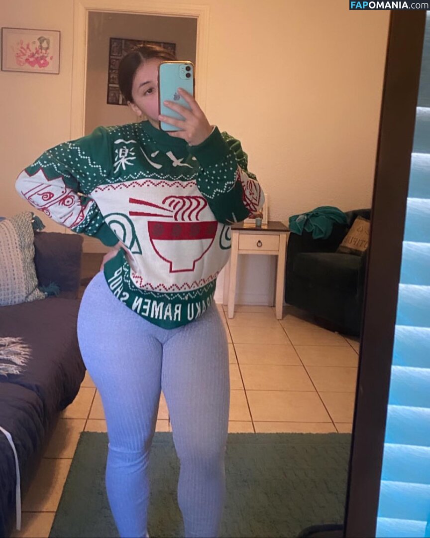 babyemilyver / princessemily / princesssaaemily Naken OnlyFans  Läckta Foto #2