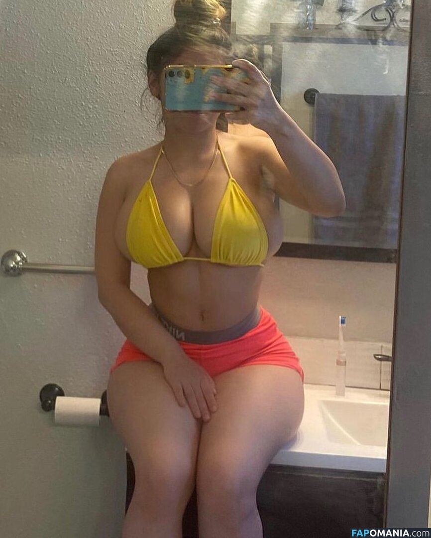 babyemilyver / princessemily / princesssaaemily Naken OnlyFans  Läckta Foto #7