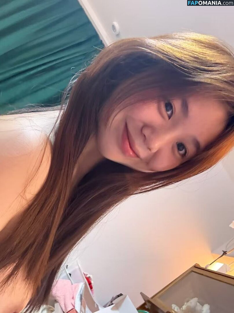 https: / qianqianwan96 Naken OnlyFans  Läckta Foto #1