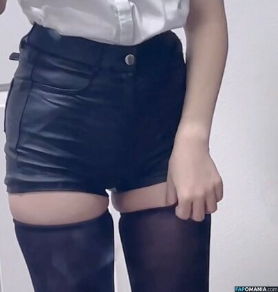 cw / https: / rabbit_poem / rabbitpoem Naken OnlyFans  Läckta Foto #5