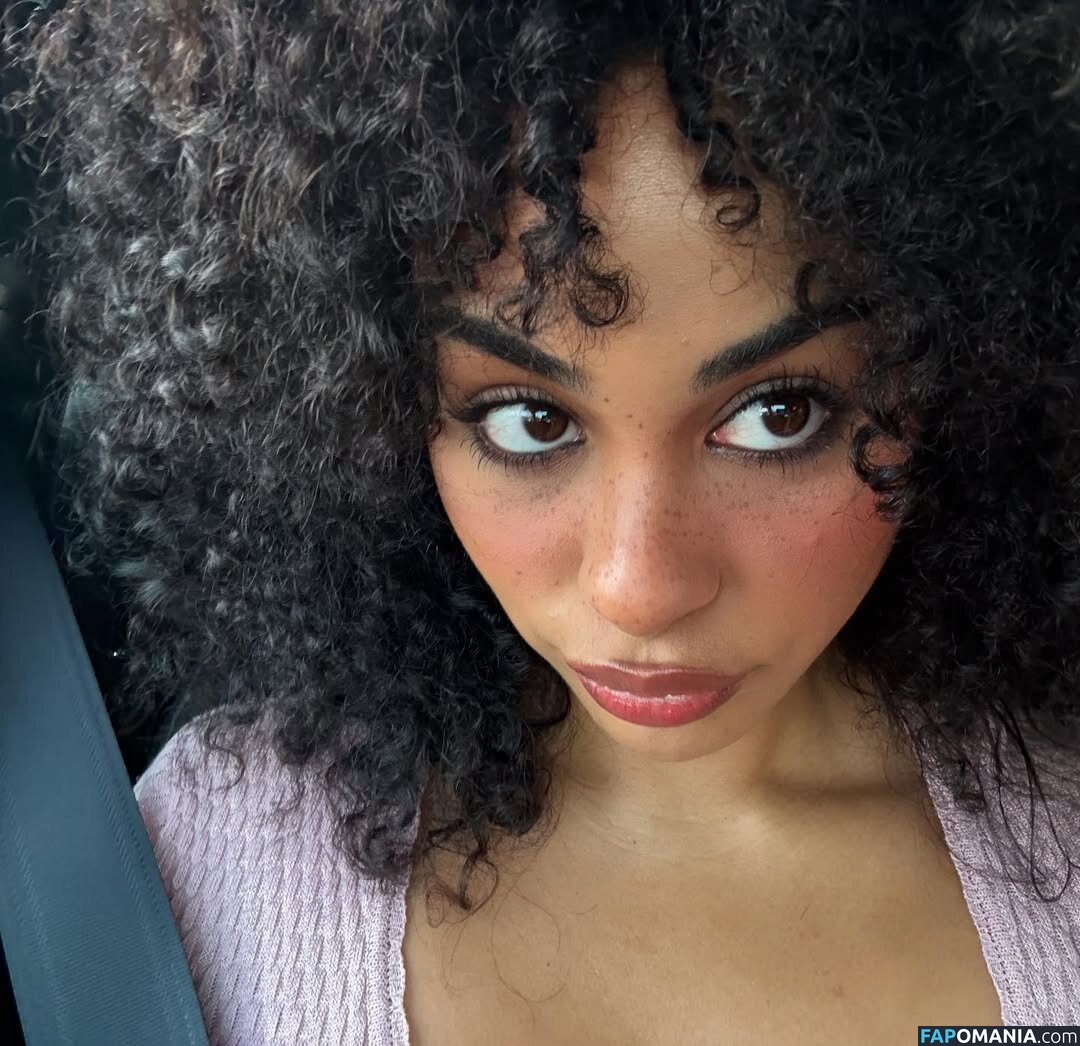 Raina Morris / quakerraina Naken OnlyFans  Läckta Foto #1