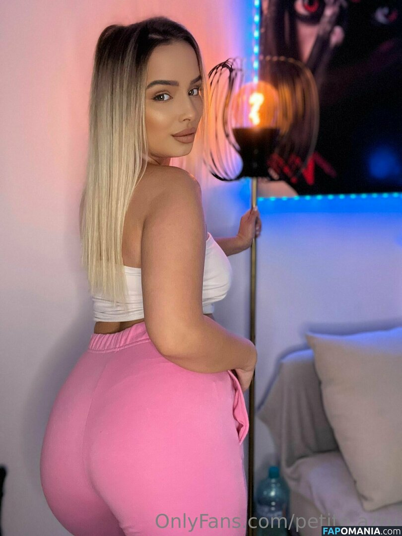 ramonaioana77 / vip3ra77 Naken OnlyFans  Läckta Foto #21