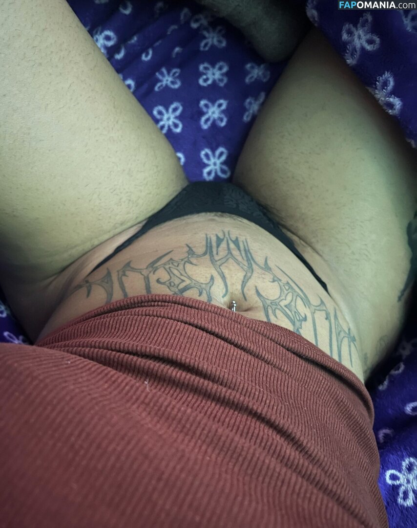 RATBAE444 / raebaee94 / raybae._ Naken OnlyFans  Läckta Foto #2