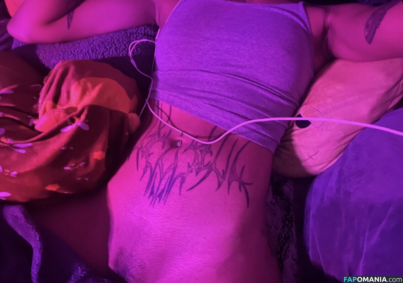 RATBAE444 / raebaee94 / raybae._ Naken OnlyFans  Läckta Foto #6