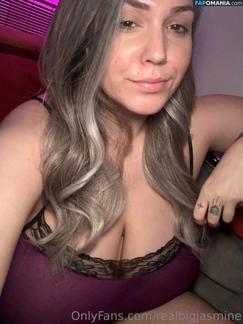 realbigjasmine / realogprincess Naken OnlyFans  Läckta Foto #1